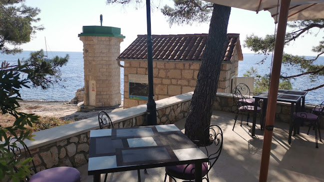 Opinii despre Lanterna Grill & Gourmet în Mali Lošinj - Gastronomija i ugostiteljstvo