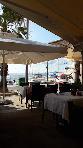 Porat 18, 21400, Supetar