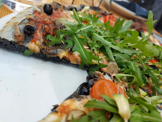 Opinii despre Pizzeria i spaghetteria Luna Rossa în Cres - Gastronomija i ugostiteljstvo