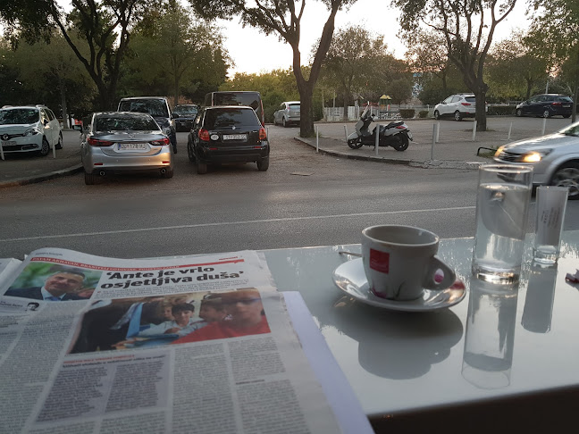 Comentarii opinii despre Baoli Bar