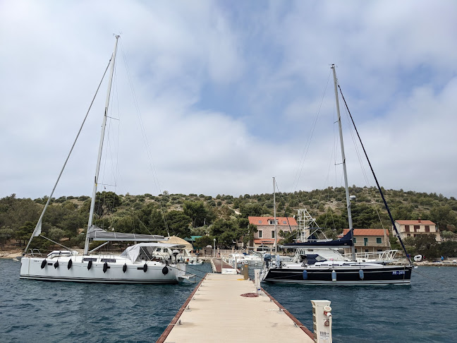 16 Portorus, Skrivena Luka, 20290, Lastovo