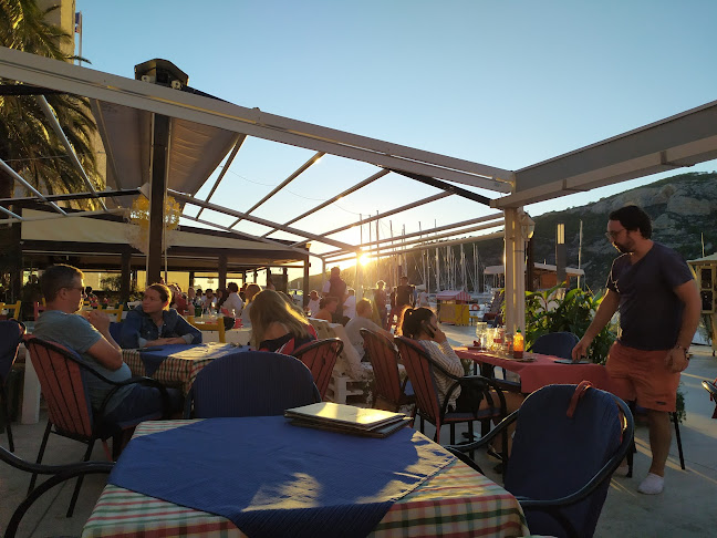 Ul. Riva Svetoga Mikule 14, 21485, Komiža