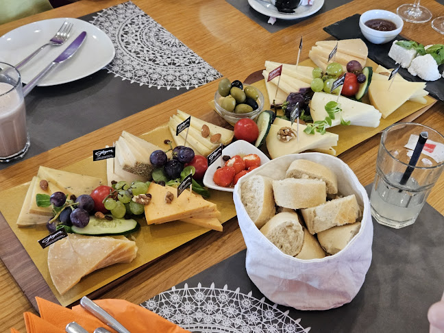 GLIGORA CHEESE BAR - Kolan