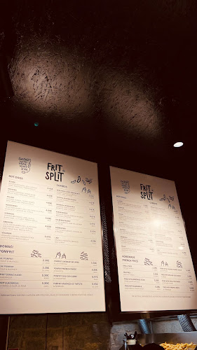 Ujevićeva poljana 1, 21000, Split