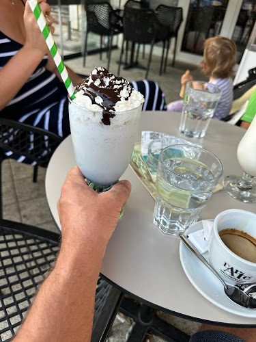 Opinii despre Slastičarna Viktoria în Pirovac - Gastronomija i ugostiteljstvo