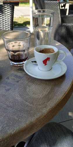 Opinii despre Caffe Bar Kafka în Osijek - Gastronomija i ugostiteljstvo