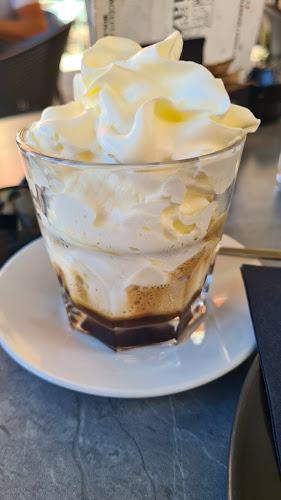 Caffe bar Piazza - Gastronomija i ugostiteljstvo