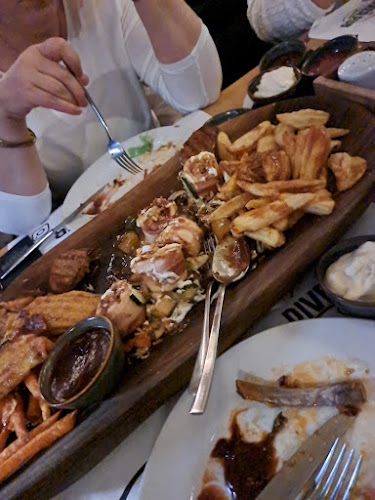 River pub - Gastronomija i ugostiteljstvo