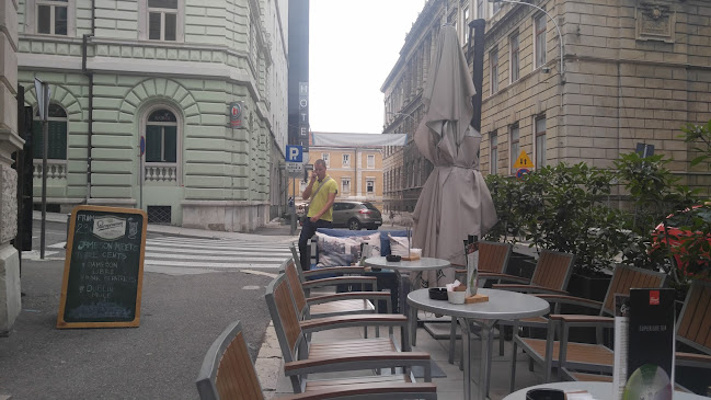 Opinii despre Bačva Pub - caffe bar/noćni bar în Rijeka - Gastronomija i ugostiteljstvo