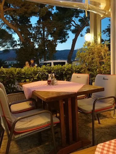 Ul. Hrvatskih mučenika 25, 21220, Trogir