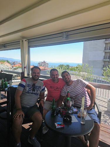 Opinii despre Coffee & wine Bar "Hola" în Rijeka - Gastronomija i ugostiteljstvo