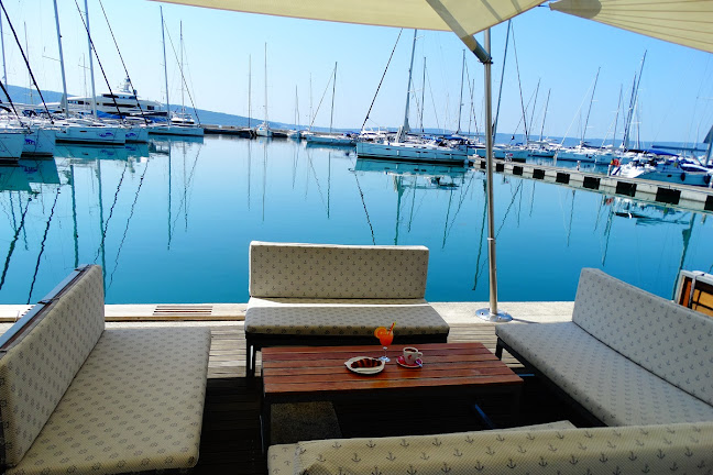 Caffe bar BavAdria - Gastronomija i ugostiteljstvo