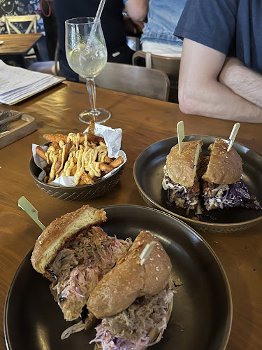 Comentarii opinii despre Maha Bar