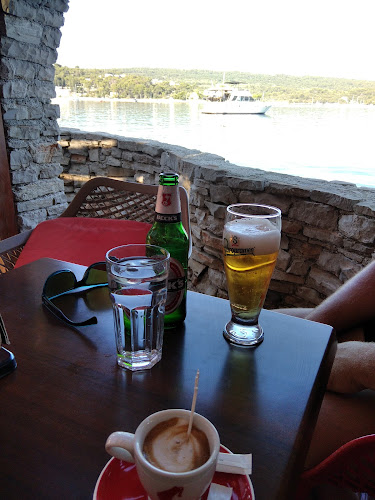 Podrede 9, 21432, Nečujam