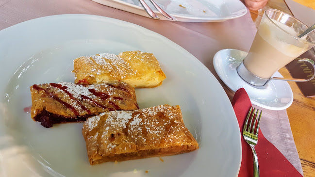 RESTAURANT PANSION UČKA - (Jela od mesa divljači / local food)