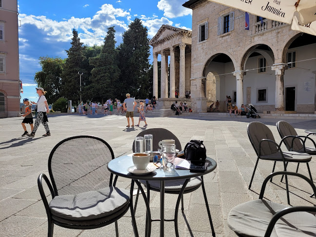 Galerija Cvajner - Gastronomija i ugostiteljstvo