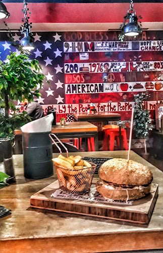 Comentarii opinii despre American bar Dollar