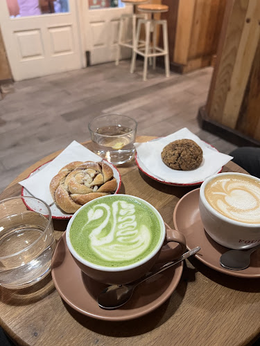 Augusto Coffee Shop - Gastronomija i ugostiteljstvo