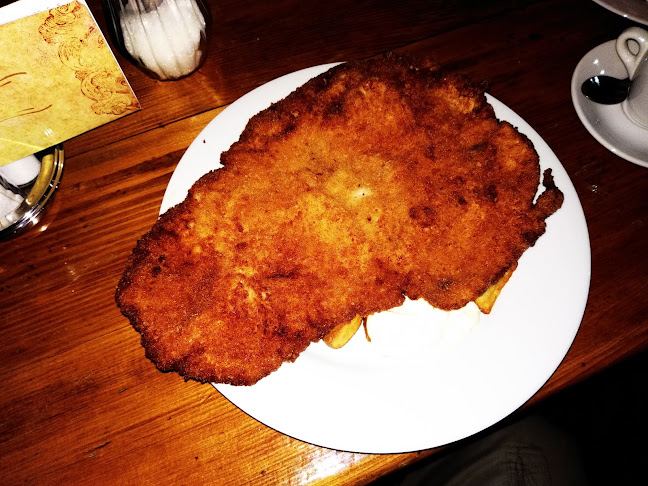 Mali Dom Platak - Gastronomija i ugostiteljstvo