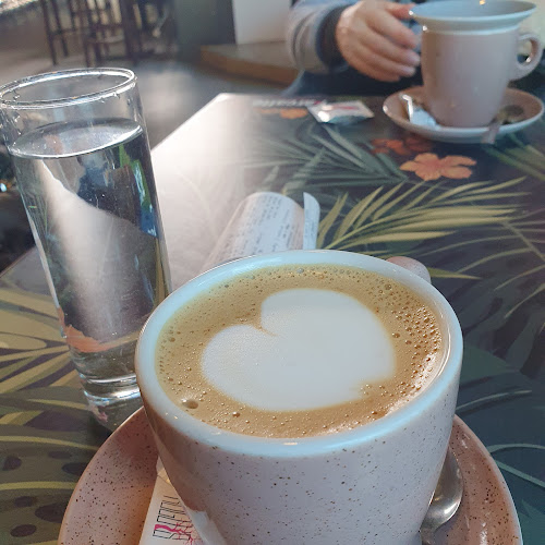 Hugo’s Bar - Gastronomija i ugostiteljstvo