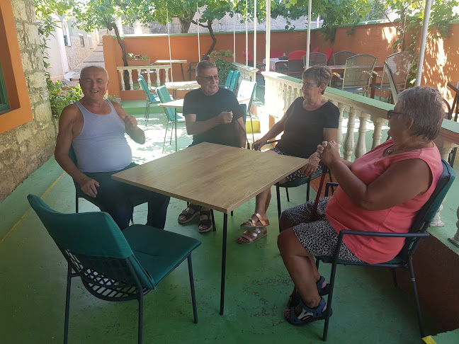 Stari zidi, buffet - Gastronomija i ugostiteljstvo