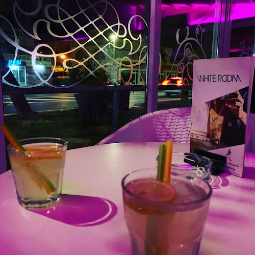 Caffe Bar White Room - Omiš