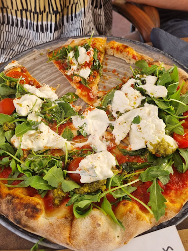 Pizzeria Marmont - Gastronomija i ugostiteljstvo