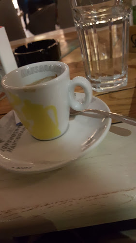 Caffe bar, La Vita - Gastronomija i ugostiteljstvo