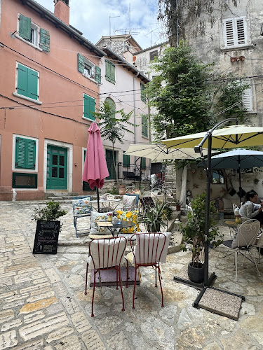 22b Casale, 52210, Rovinj