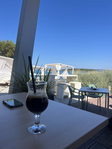 Beach Bar Green - Gastronomija i ugostiteljstvo
