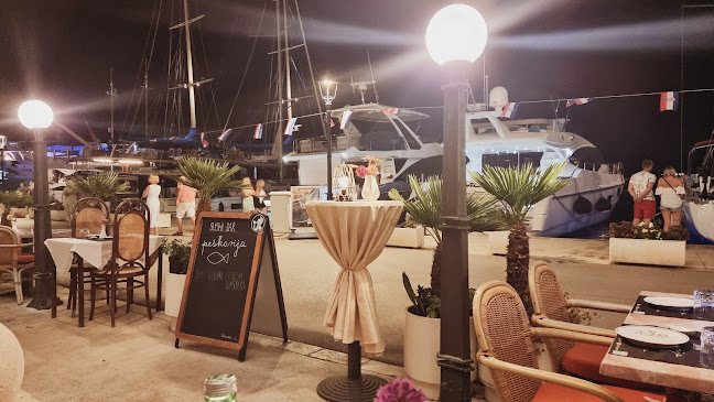 Peškarija Sushi Bar Vis - Vis