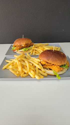 Queen M fast food - pizza