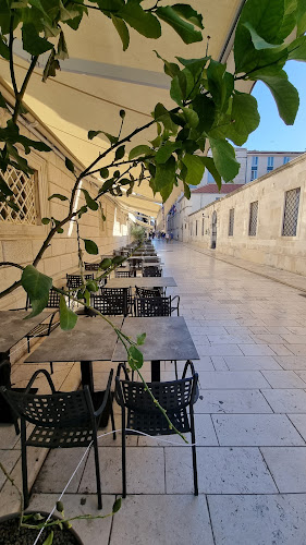 Atrium Restaurant & Bar