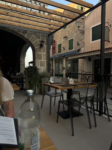 Ul. Obale Matice Hrvatske 20, 22211, Vodice