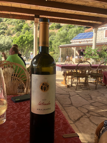 Restaurant Estravaganca (rooms and restaurant)