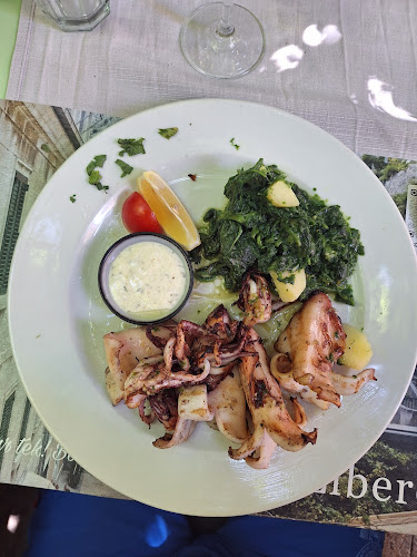 Opinii despre Pirates Kitchen seafood & steak în Omiš - Gastronomija i ugostiteljstvo