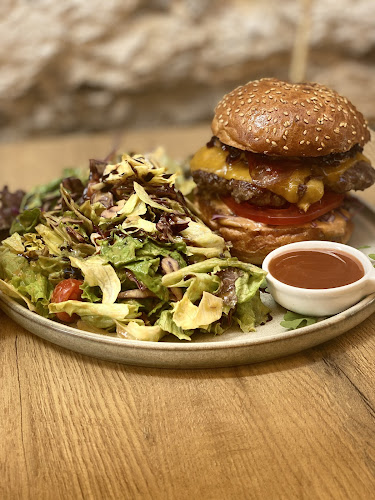 Restoran & Pizzeria The bar - Gastronomija i ugostiteljstvo