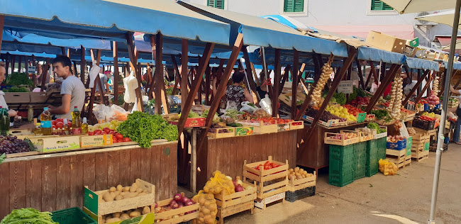 Šetalište kneza Branimira 6, 23210, Biograd na Moru