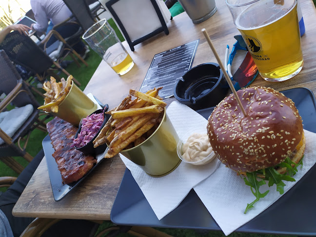 Comentarii opinii despre Burger Hub