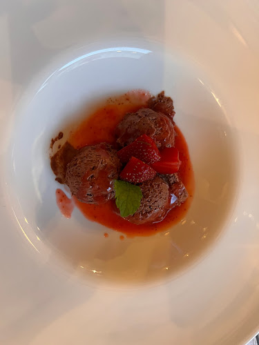 Maslina na Zelenom trgu - Gastronomija i ugostiteljstvo