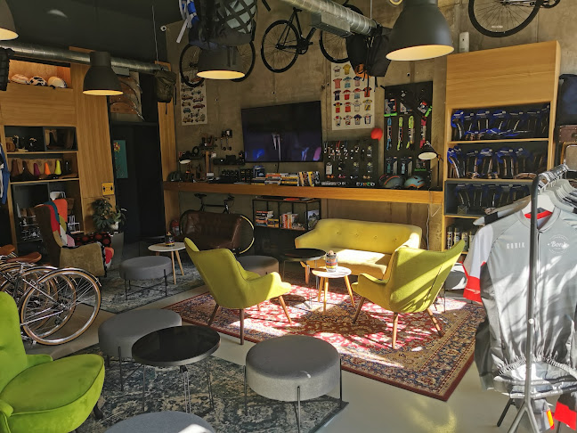 Comentarii opinii despre Bonk Coffeeshop & Bikeshop