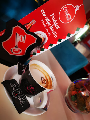 VOX caffe bar - Kaštel Novi