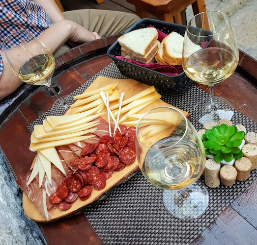Opinii despre Bokar Wine Bar în Korčula - Gastronomija i ugostiteljstvo