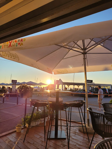 Opinii despre Ambient Bar - Drinks & Snack în Novigrad - Gastronomija i ugostiteljstvo