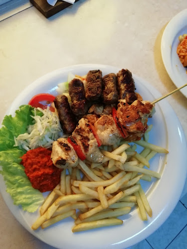 Šetalište Dr. Franje Tuđmana, 21300, Makarska