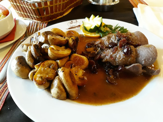 Opinii despre Lovačka kuća Sokolovac în Sokolovac - Gastronomija i ugostiteljstvo