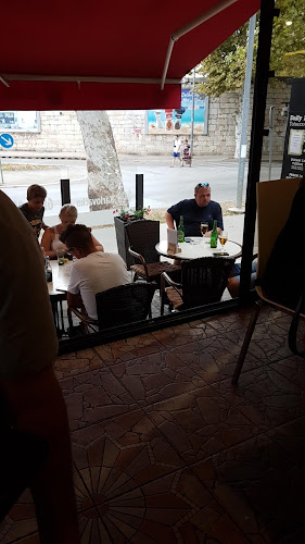 Comentarii opinii despre Grill restaurant "Odisej"