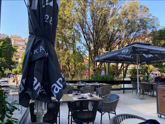 Shizuku -Japanese cuisine- - Gastronomija i ugostiteljstvo