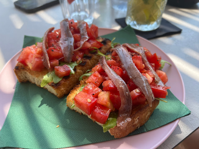 Opinii despre Beach bar Ala Mizerija în Dubrovnik - Gastronomija i ugostiteljstvo