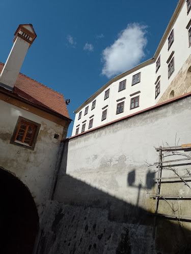 Opinii despre Caffe bar Caffe Allegri în Ivanečko Naselje - Gastronomija i ugostiteljstvo